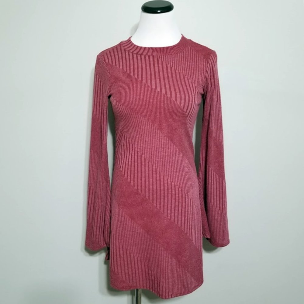Jolie Los Angeles Red Striped Rib Knit Dress S Womens Long Flared Bell Sleeve